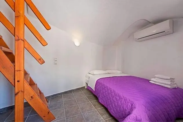 Double room with Attic and Caldera view