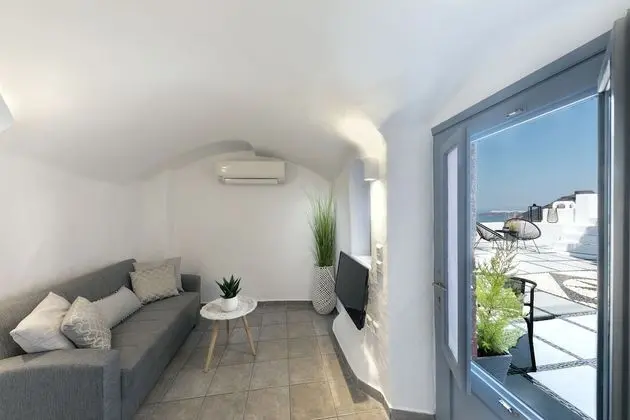 Double room with Attic and Caldera view