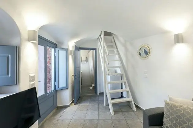 Double room with Attic and Caldera view