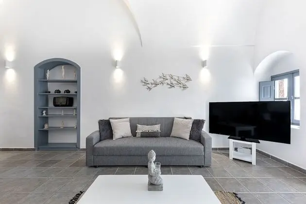 One-Bedroom House with Caldera View