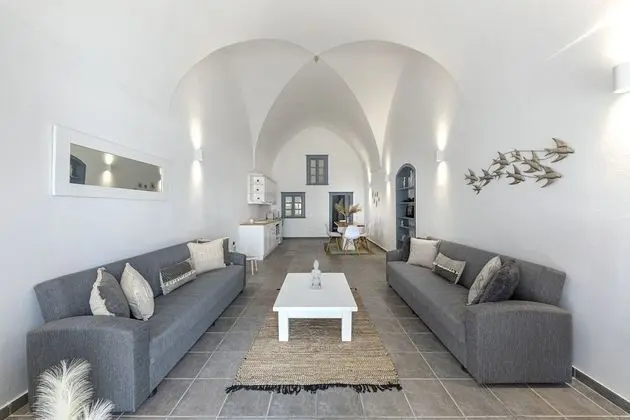 One-Bedroom House with Caldera View