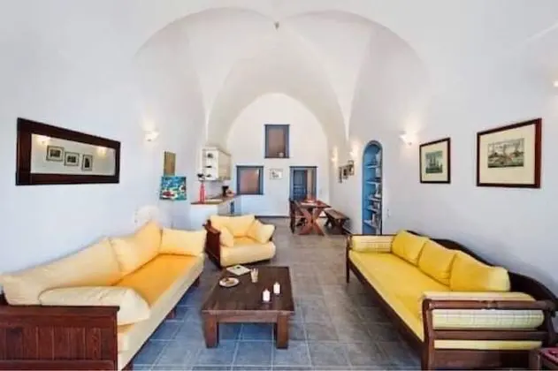 One-Bedroom House with Caldera View