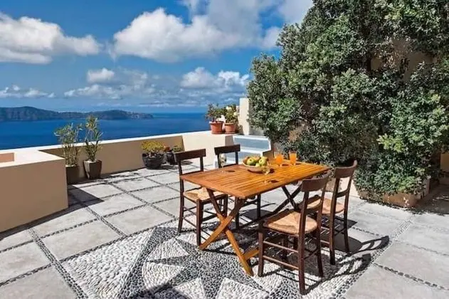 One-Bedroom House with Caldera View