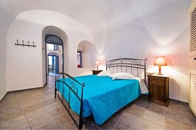 Two-Bedroom House with Caldera View