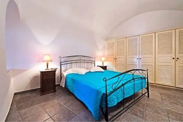 Two-Bedroom House with Caldera View