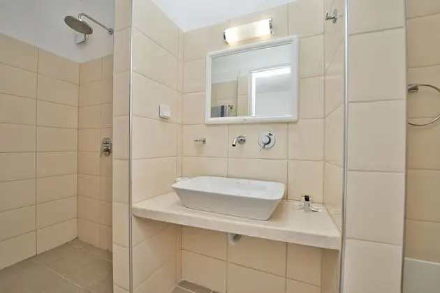 Standard Oda, Havuz Manzaralı