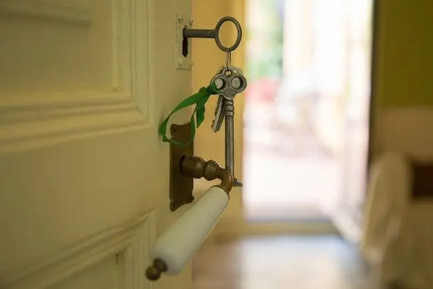 Tek Büyük Yataklı Oda, 1 Büyük (Queen) Boy Yatak, Teras, Bahçe Manzaralı