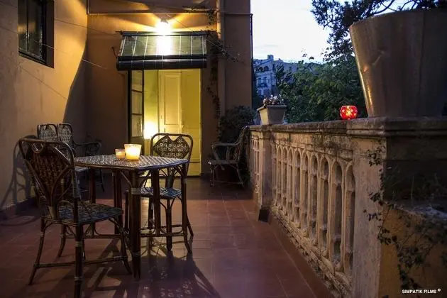 Tek Büyük Yataklı Oda, 1 Büyük (Queen) Boy Yatak, Teras, Bahçe Manzaralı