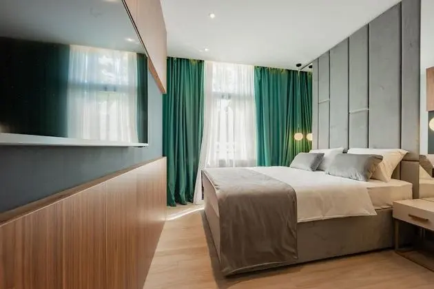 Deluxe Tek Büyük Yataklı Oda