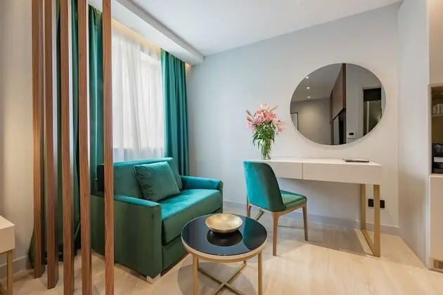 Deluxe Tek Büyük Yataklı Oda