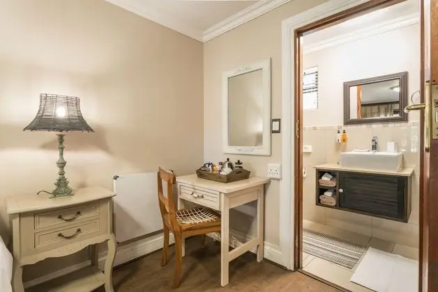 Deluxe Süit, 1 Yatak Odası, Özel Banyo, Bahçeli