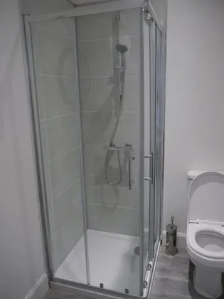 Deluxe Tek Büyük Yataklı Oda, Banyolu/Duşlu