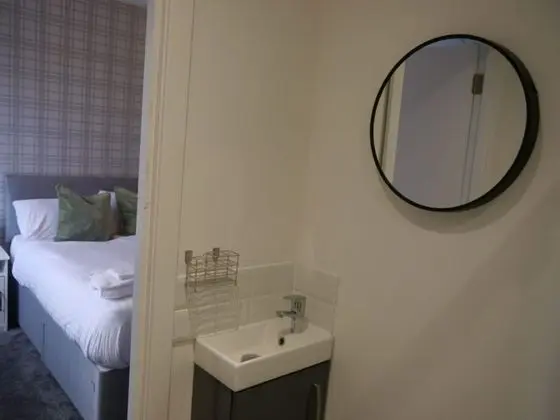 Deluxe Tek Büyük Yataklı Oda, Banyolu/Duşlu