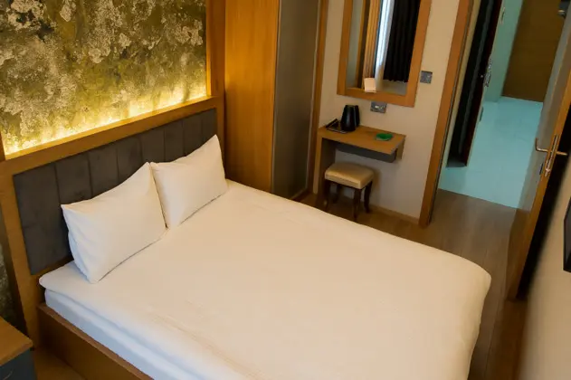https://images.odamax.com/img/1024x768/odamax/image/upload/Calenberg_Hotel_202511061608012_1.png