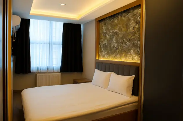 https://images.odamax.com/img/1024x768/odamax/image/upload/Calenberg_Hotel_202511061608019_3.png