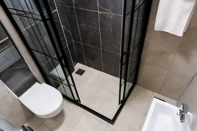 https://images.odamax.com/img/1024x768/odamax/image/upload/Calenberg_Hotel_202511061612515_9.png