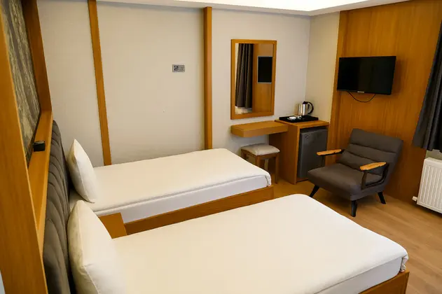 https://images.odamax.com/img/1024x768/odamax/image/upload/Calenberg_Hotel_202511061615082_5.png