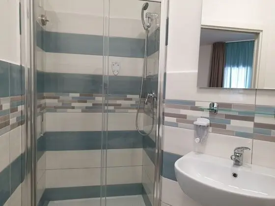 Tek Büyük veya İki Ayrı Yataklı Oda (Francesco)