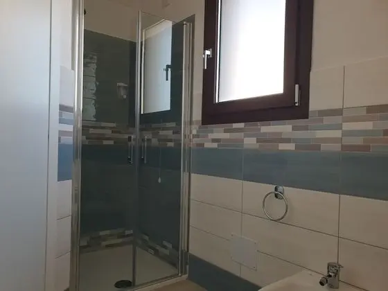 Tek Büyük veya İki Ayrı Yataklı Oda (Letizia)