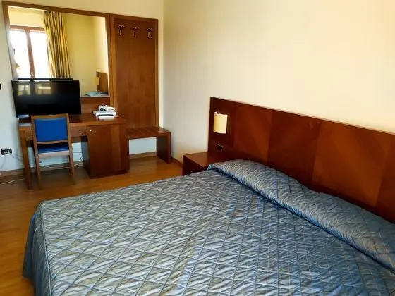 Tek Büyük veya İki Ayrı Yataklı Oda