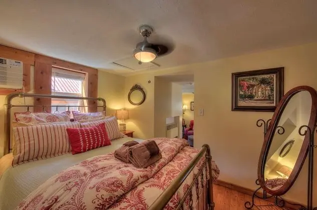 Basic Kır Evi, 1 Büyük (Queen) Boy Yatak ve Çekyat (Garden, Pet Friendly)