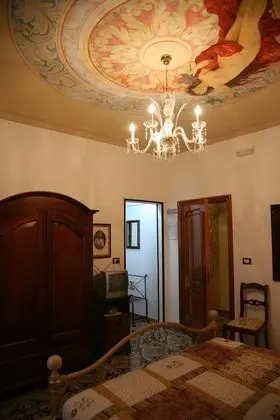 Üç Kişilik Oda