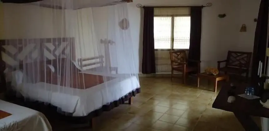 Üç Kişilik Oda, Okyanus Manzaralı