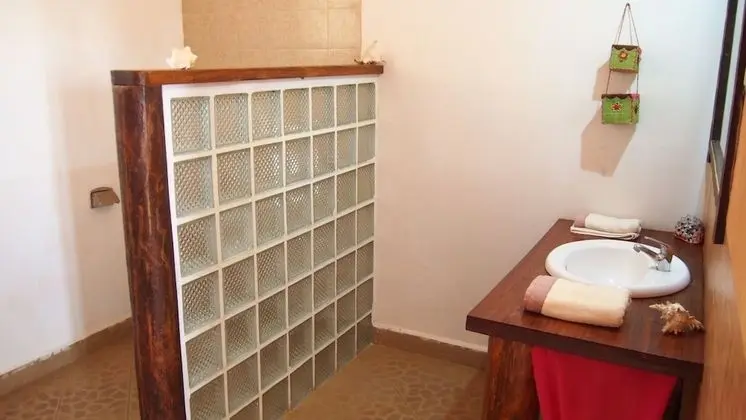 Üç Kişilik Oda, Okyanus Manzaralı