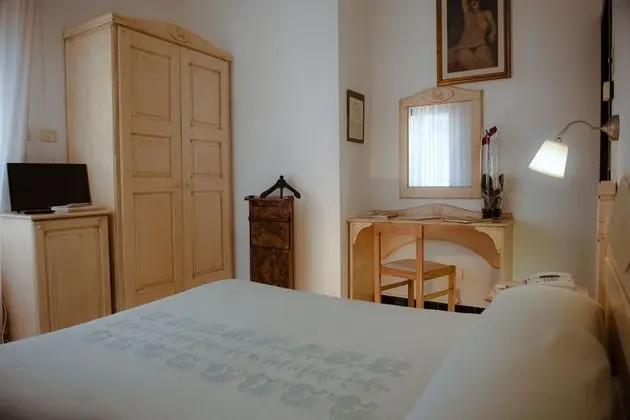 Tek Büyük veya İki Ayrı Yataklı Oda