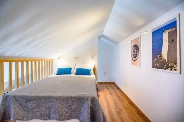 Deluxe Stüdyo Süit, Havuz Manzaralı