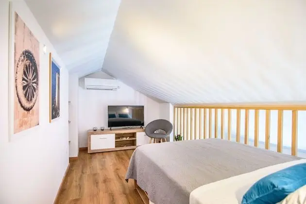 Deluxe Stüdyo Süit, Havuz Manzaralı