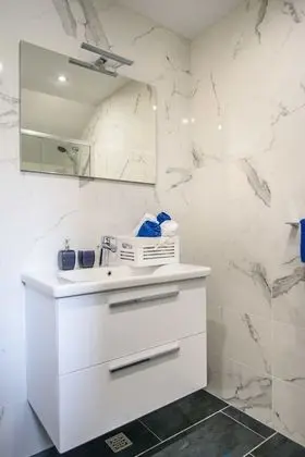 Deluxe Stüdyo Süit, Havuz Manzaralı