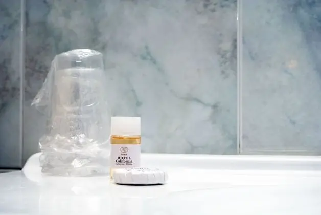 Tek Büyük Yataklı Oda, 2 Tek Kişilik Yatak