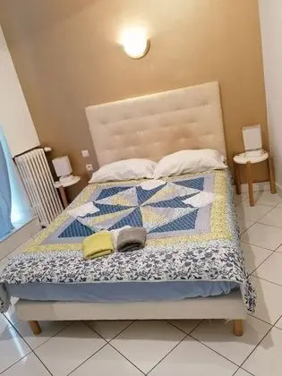 Standard Tek Büyük Yataklı Oda