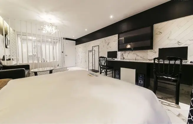 Deluxe Tek Büyük Yataklı Oda