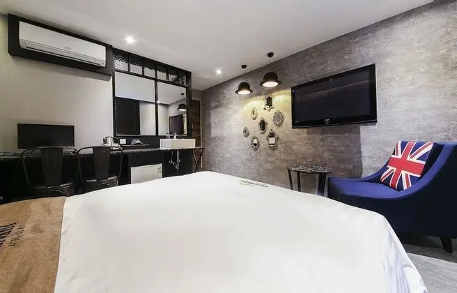 Standard Tek Büyük Yataklı Oda