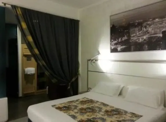 Superior Tek Büyük veya İki Ayrı Yataklı Oda