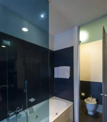 Superior Tek Büyük veya İki Ayrı Yataklı Oda