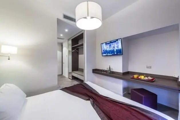 Superior Tek Büyük veya İki Ayrı Yataklı Oda