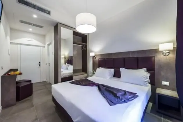 Superior Tek Büyük veya İki Ayrı Yataklı Oda