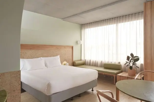 Oda, 1 En Büyük (King) Boy Yatak, Şehir Manzaralı