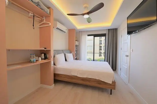 Comfort Oda, Deniz veya Kara Manzaralı, Balkonlu