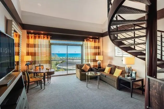 https://images.etstur.com/files/images/hotelImages/TR/50656/l/Calista-Luxury-Resort-Oda-316421.jpg
