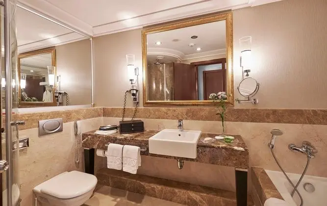 https://images.etstur.com/files/images/hotelImages/TR/50656/l/Calista-Luxury-Resort-Oda-364134.jpg