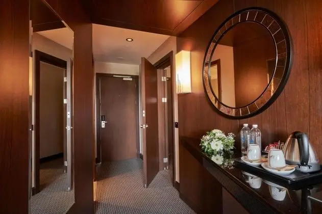 Superior Connection Room