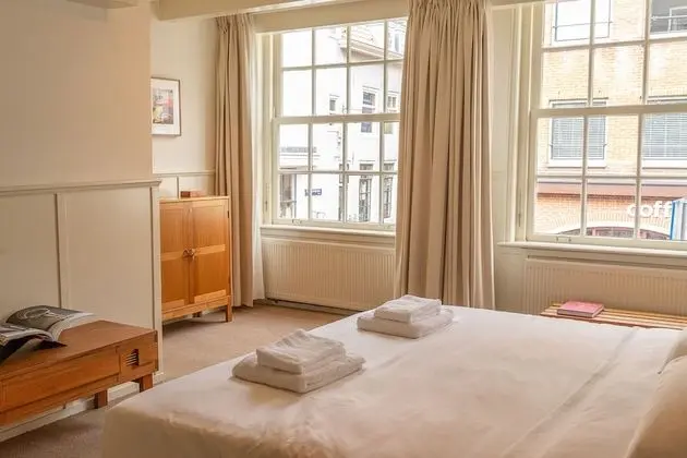 Deluxe Tek Büyük Yataklı Oda