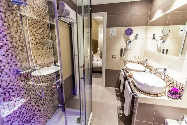 Deluxe Üç Kişilik Oda