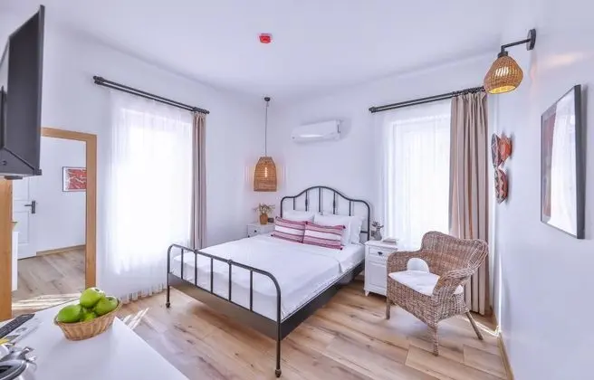 Deluxe Çift Kişilik Oda, Bahçe Manzaralı, Klimalı
