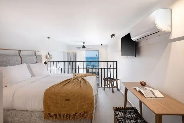 Superior Maisonette Suite with Direct Sea View