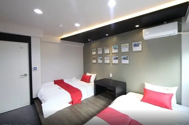 Twin Room (Free Parking)